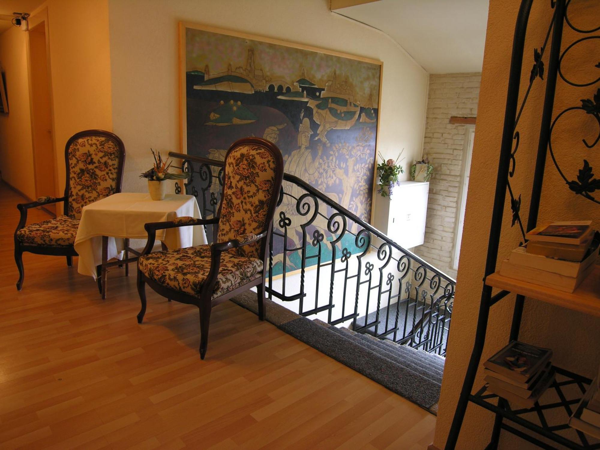 Hotel Acacia Marly-le-Grand Buitenkant foto