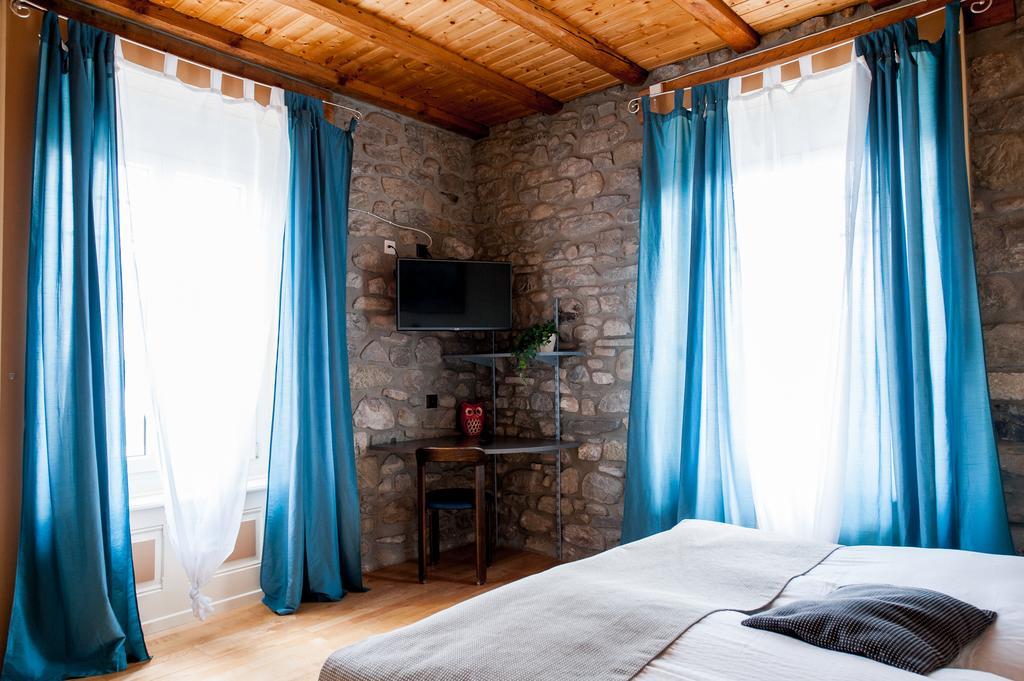 Hotel Acacia Marly-le-Grand Buitenkant foto