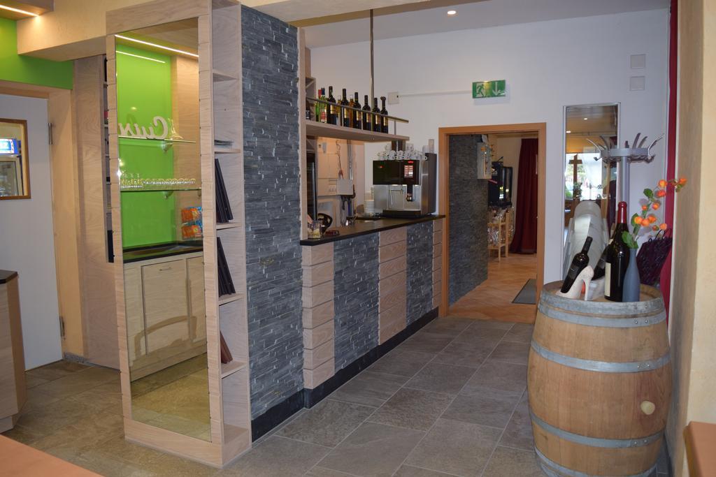 Hotel Acacia Marly-le-Grand Buitenkant foto