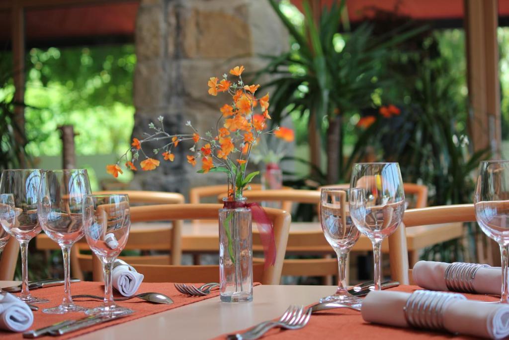 Hotel Acacia Marly-le-Grand Buitenkant foto