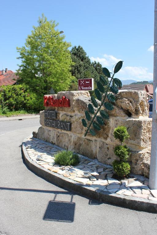 Hotel Acacia Marly-le-Grand Buitenkant foto