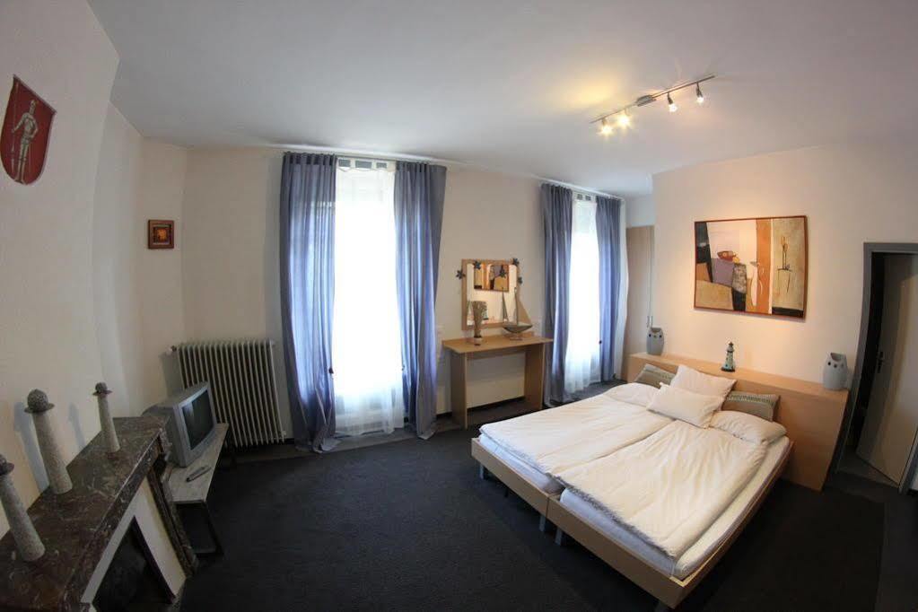 Hotel Acacia Marly-le-Grand Buitenkant foto